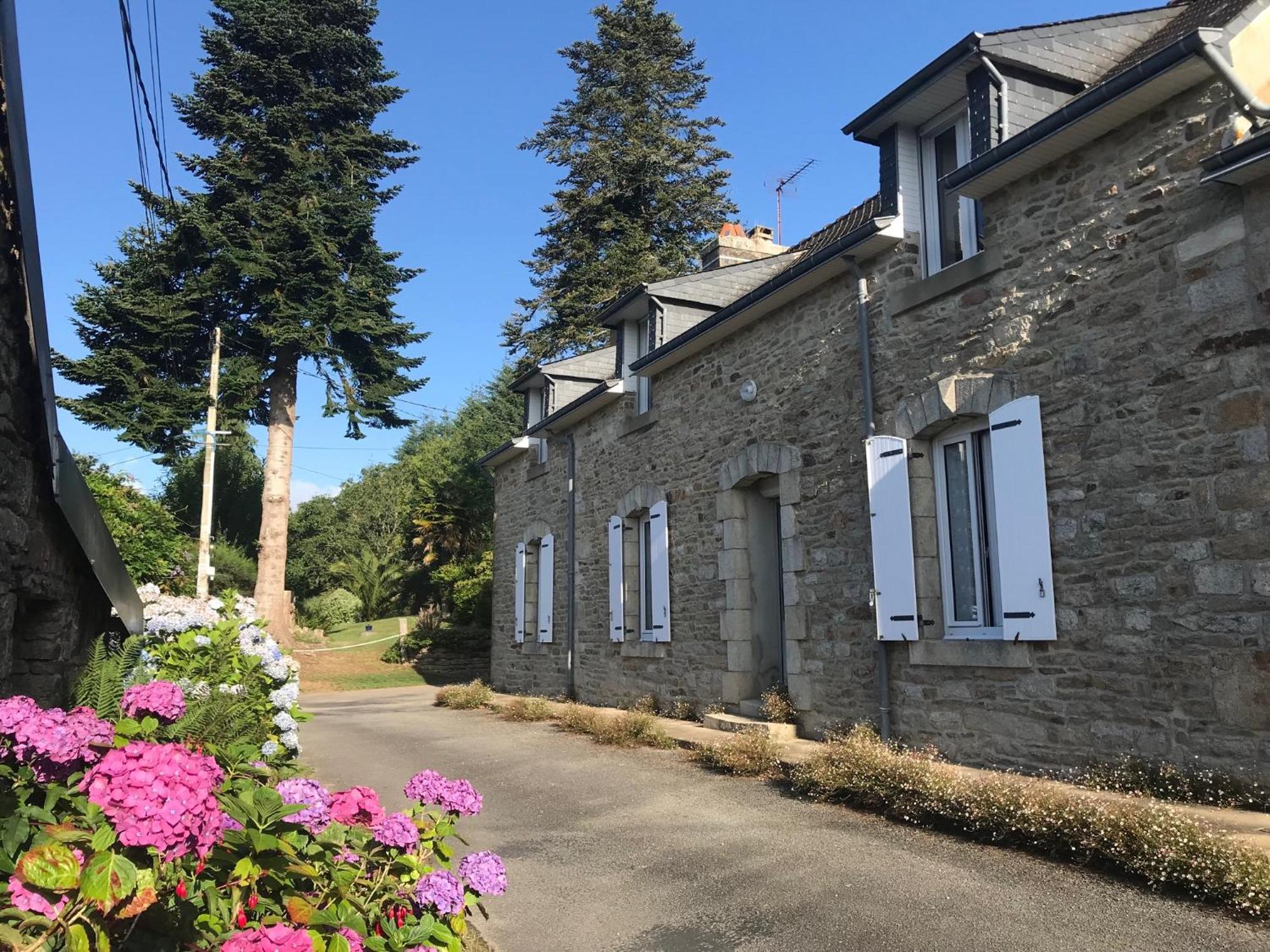 La Guillerette, Authentique Longere Bretonne Bannalec